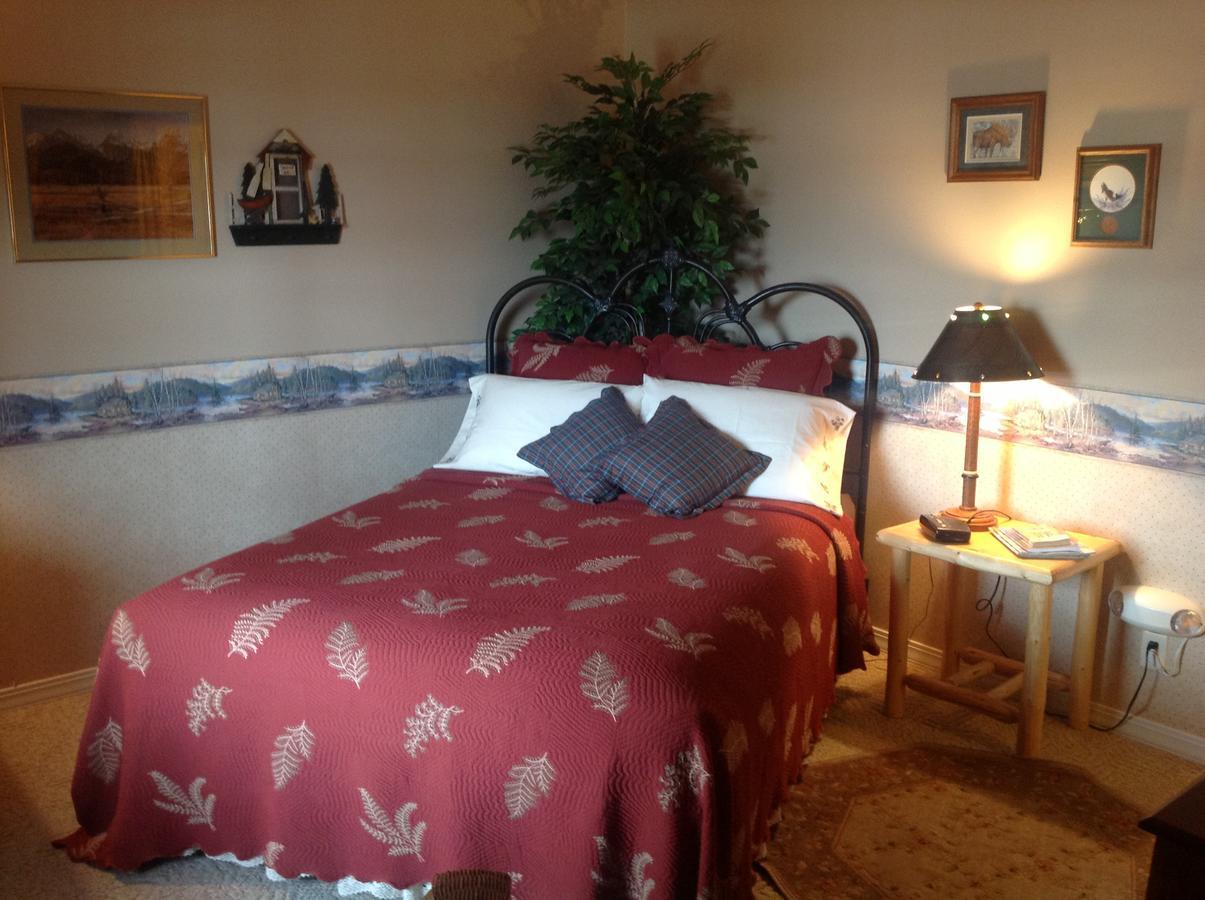 Blue Heron Inn Bed And Breakfast Рексбърг Стая снимка